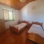 2 - First Sea Row Apartamento