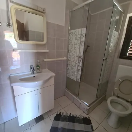 2 - First Sea Row Appartement Zaglav